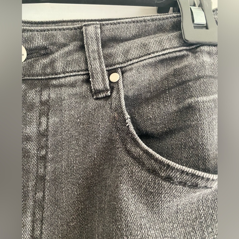 Forever 21 Wide Straight-leg Distressed Black Jeans Size 28 - Picture 4 of 7
